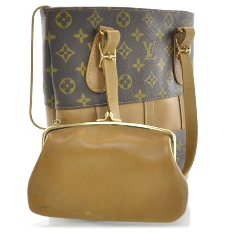 louis vuitton french company bucket bag